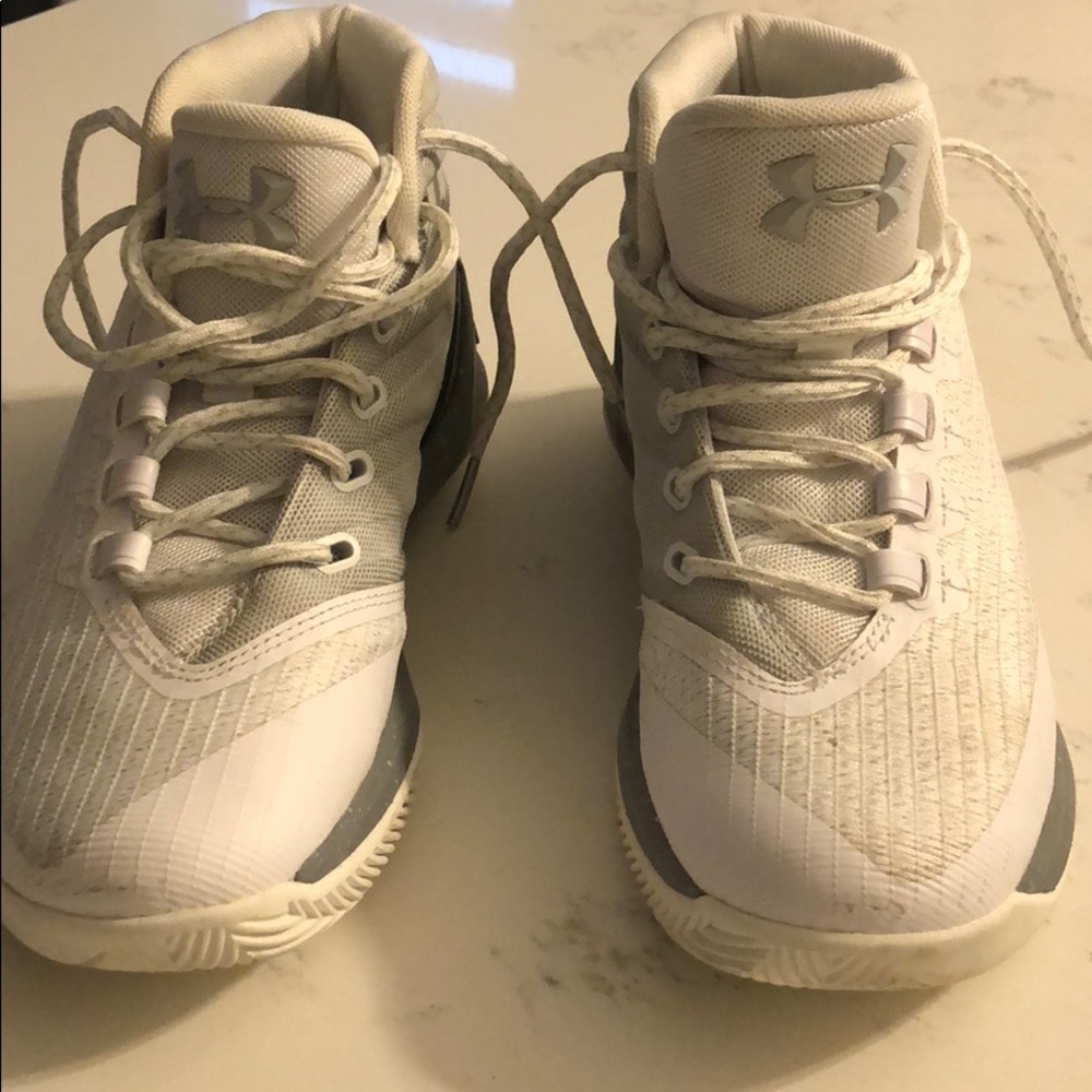Brand new basketball kid shoes